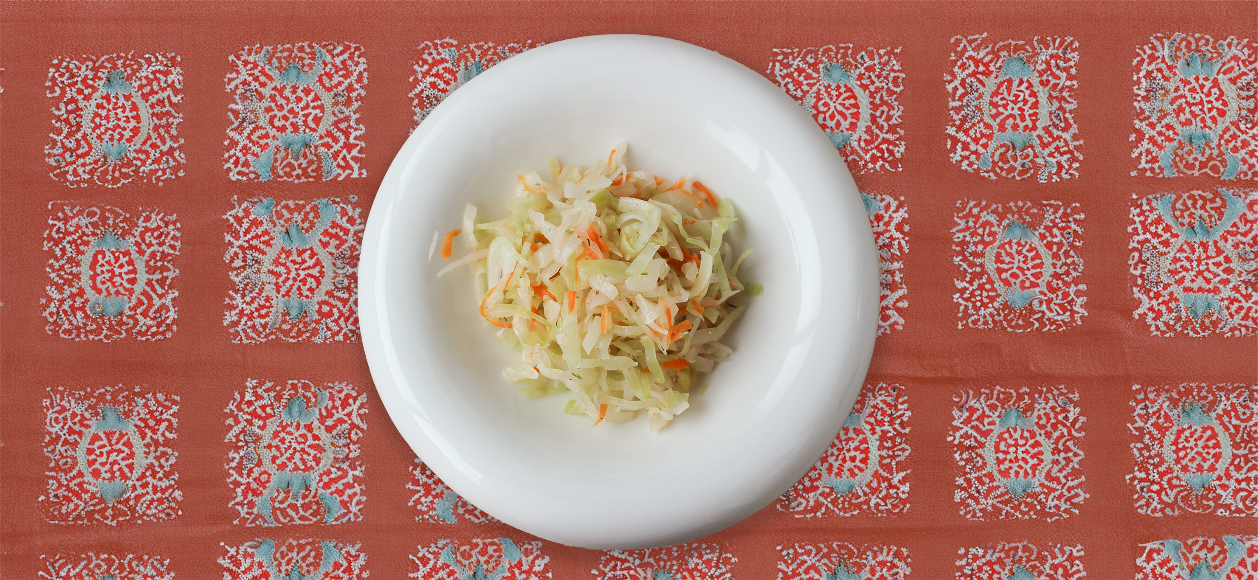 Рецепт квашеной капусты на зиму в домашних условиях: пошаговый способ  приготовления с фото, ингредиенты, количество порций и стоимость