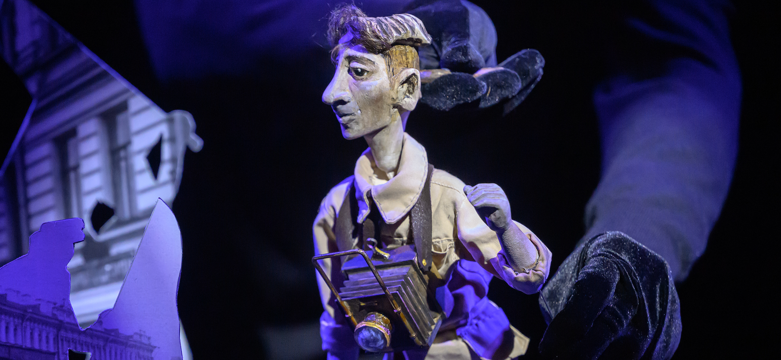 Вы самый неусидчи­вый человек на свете? Вот 10 классных спектаклей в театрах Москвы, которые вам захочется до­смо­треть до конца