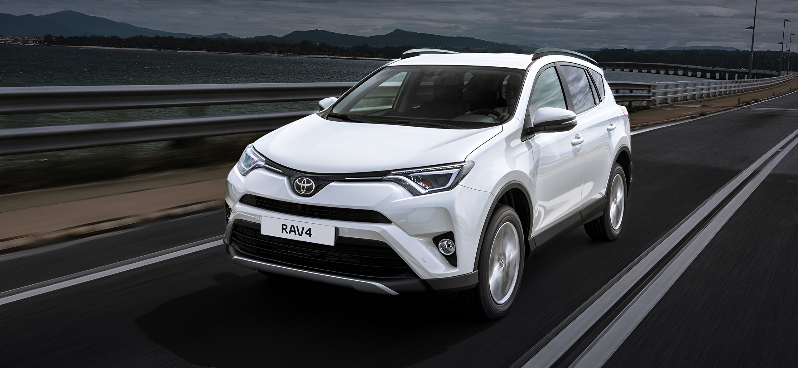 Toyota RAV4 XA40: обзор, плюсы, минусы