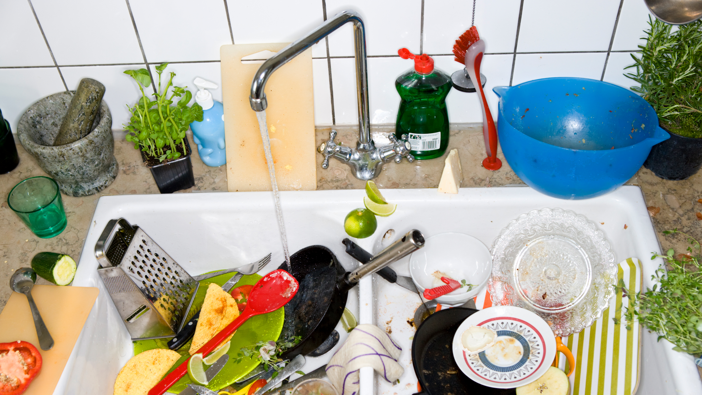 Как убрать неприятный запах из раковины на кухне — мощный лайфхак - Телеграф