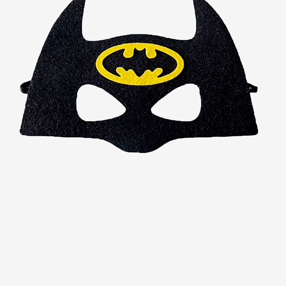 Для примера я сделала такую маску Бэтмена. Это картинка с прозрачным фоном размером 1024 × 1024 пикселя