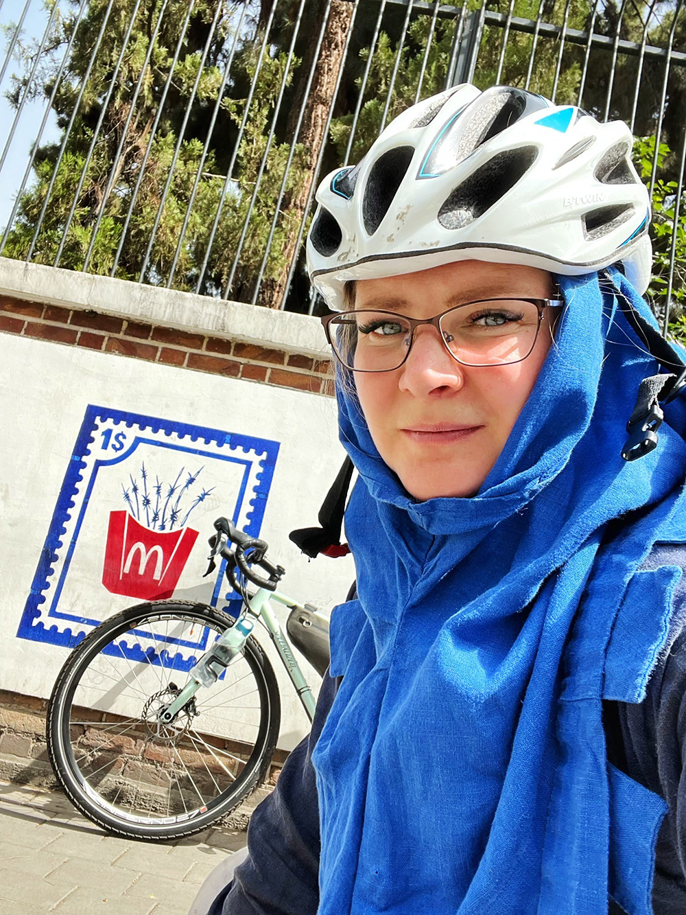 В таком виде я ездила по Ирану на велосипеде