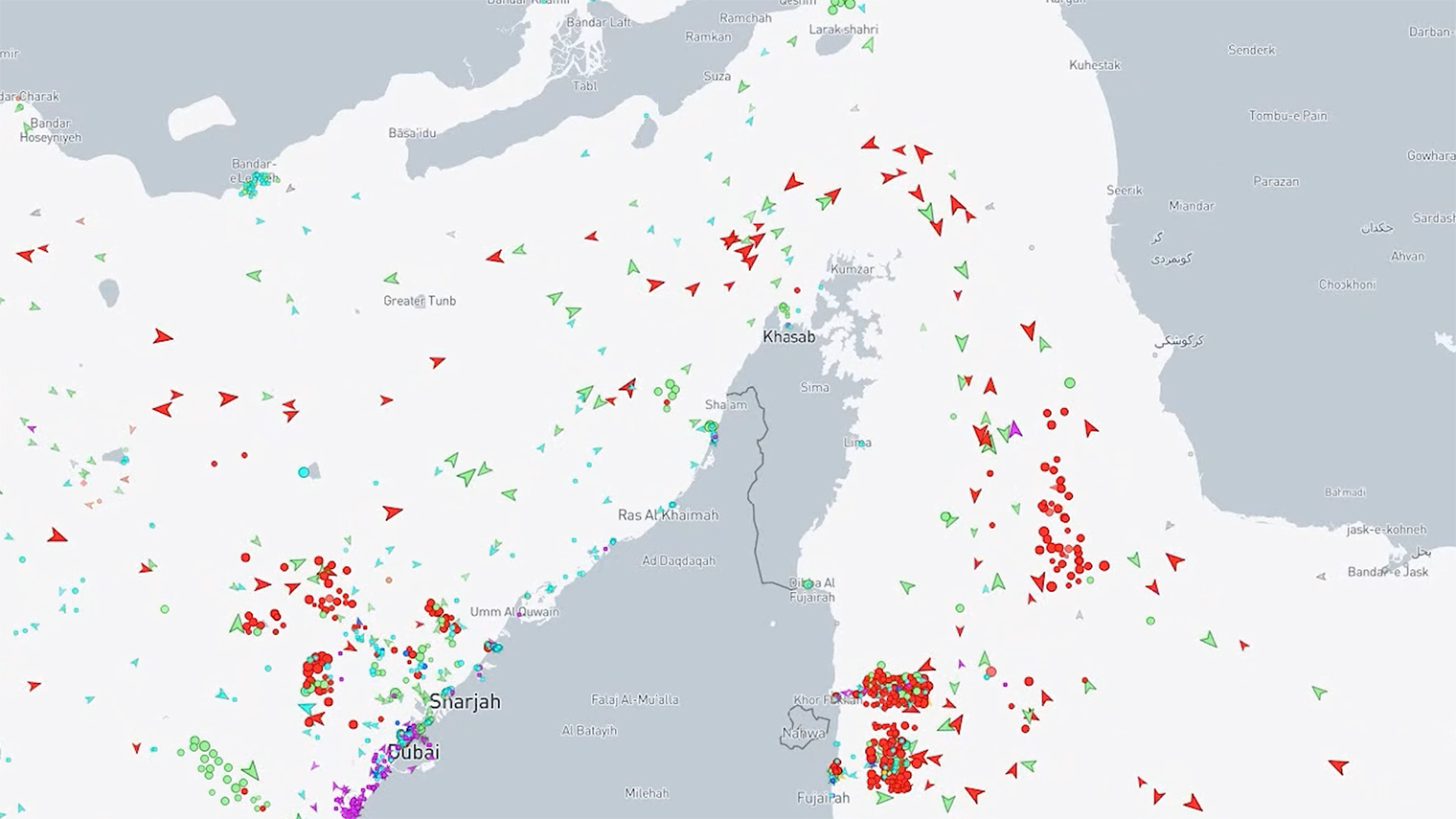 Морской трафик через Ормузский пролив 28 февраля 2026 года. © MarineTraffic