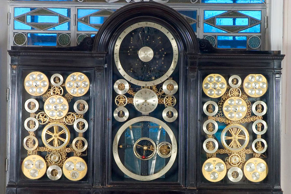 Вселенские часы изготовили в Париже в 1873 году. Источник: igikm.ru