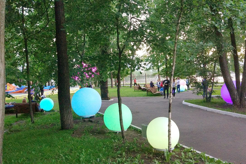 В остальные месяцы парк открыт во время работы Музея Ижевска: с 10:00 до 18:00