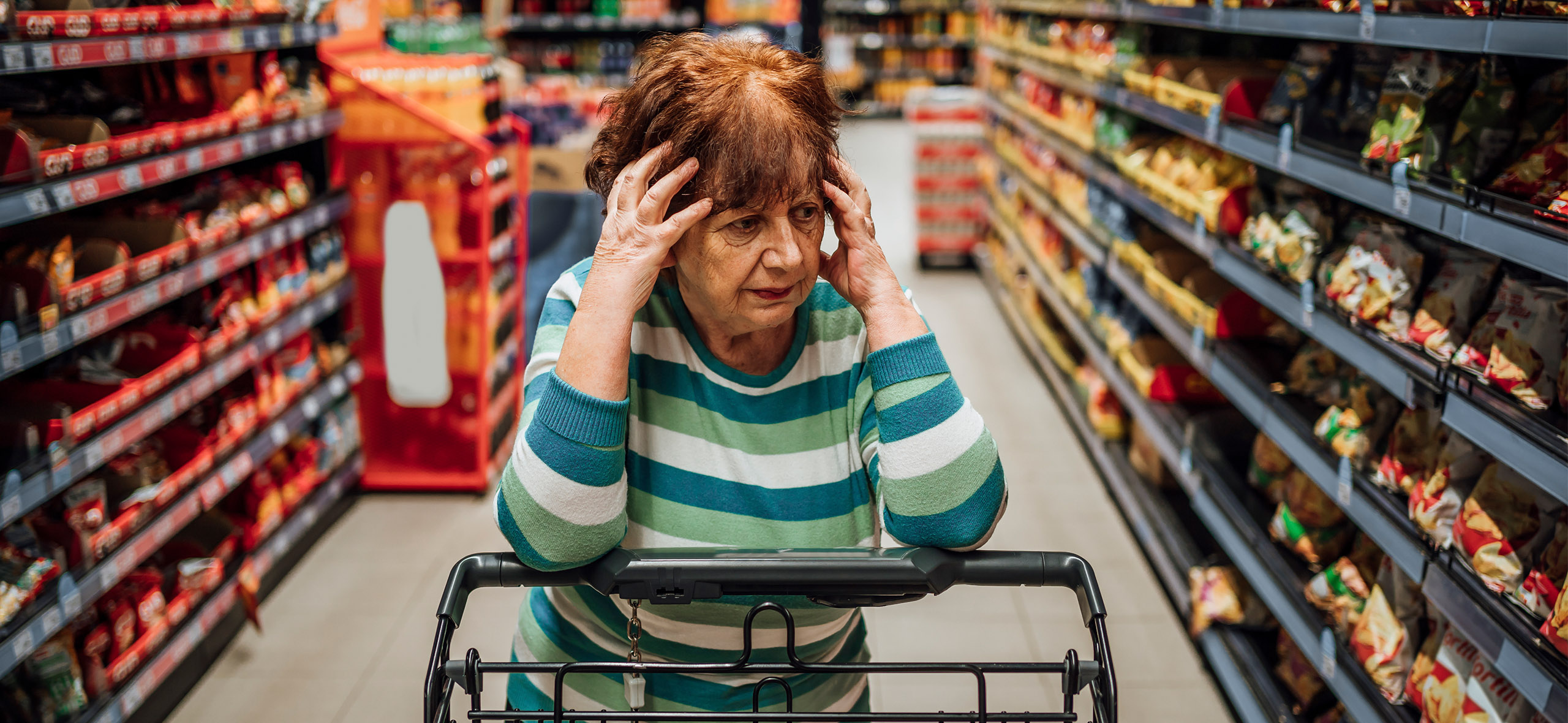 Пищевое отравление и искалеченное лицо: 7 походов в супермаркет, которые закончились судом
