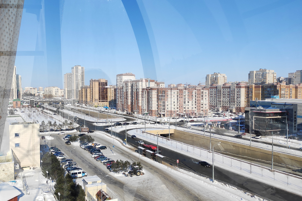 Мы любим кататься на колесе обозрения, потому что сверху хорошо видна планировка жилых кварталов, в нашем случае — в Казани