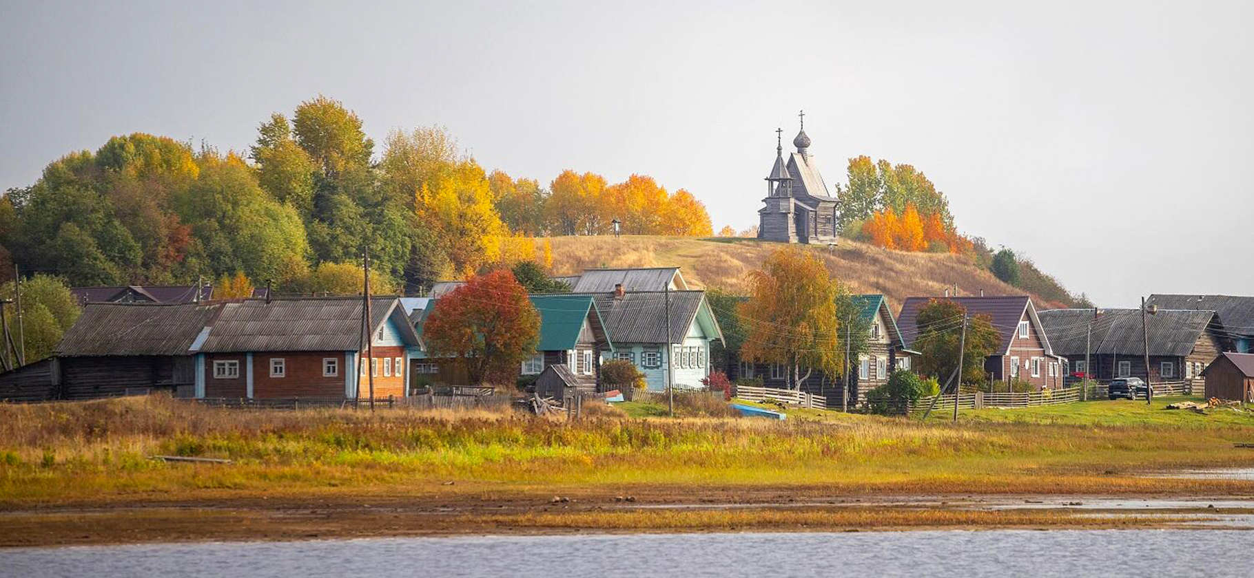 Макеты лодок и цер­ковные артефакты: в московском «Цари­цыне» открыли выставку о культуре Русского Севера