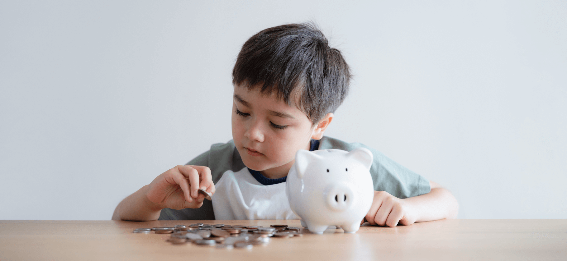 Как обсуждать деньги с детьми разного возраста: советы финансового педагога