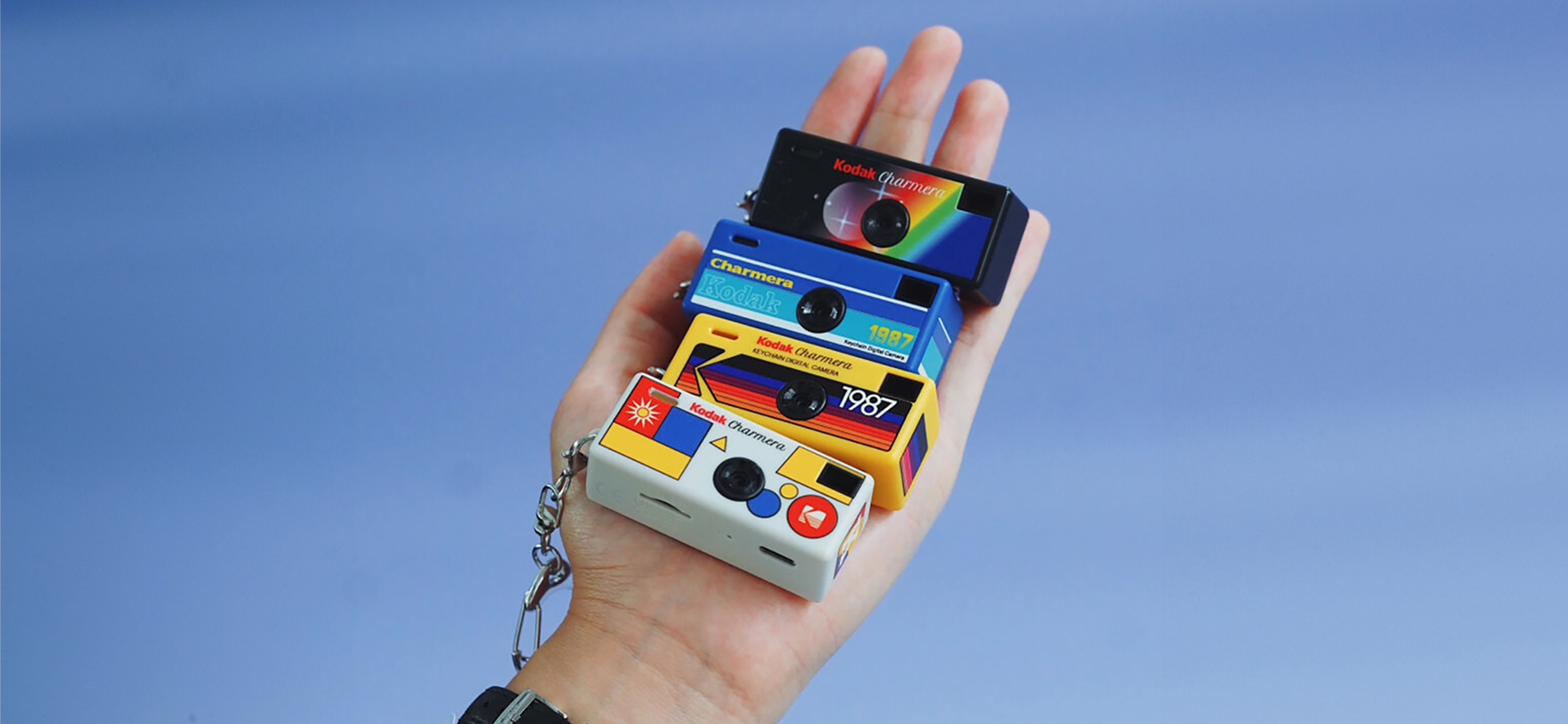 Kodak представила мини-камеру Charmera за 30 $, которую можно носить как брелок
