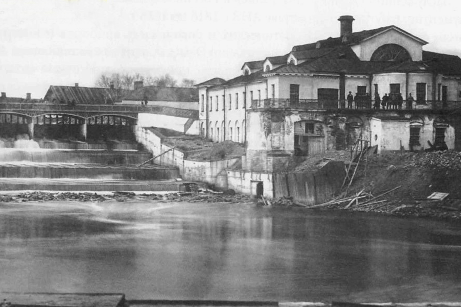 Так выглядела плотина на Ижорских заводах в 1866 году. Источник: kolpino-city.narod.ru
