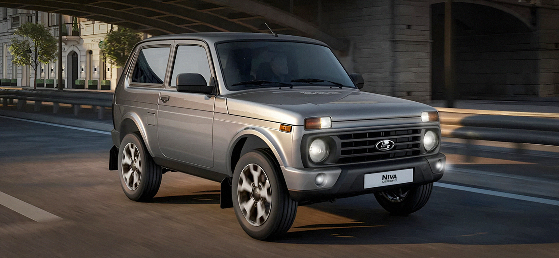 «Автоваз» показал на ПМЭФ обновлен­ную Niva Legend и два гоночных седана