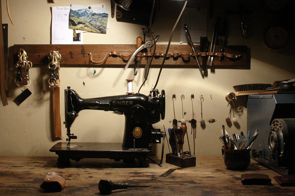leather sewing machine в 2023 г  Советы по шитью, Изделия из кожи