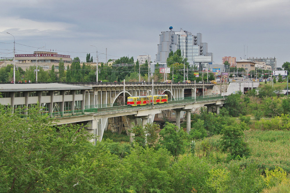 В 2012 году «Форбс» включил волгоградский метротрам в список 12 самых интересных трамвайных маршрутов мира. Источник: Oleinik Iuliia / Shutterstock