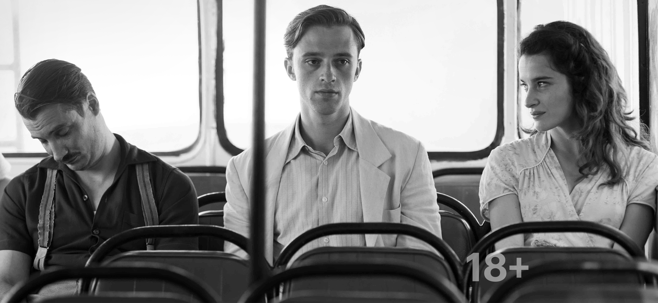 «Посторонний»: стоит ли​ смотреть стиль­ную драму Франсуа Озона по повести Альбера Камю