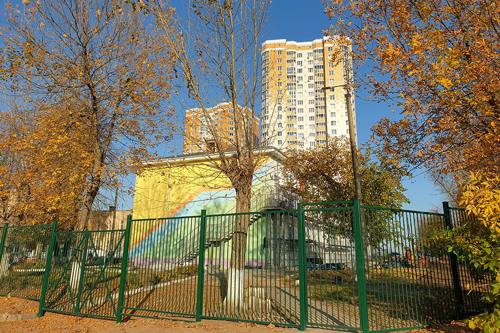 Детский сад и ЖК «Олимп» — район ХБК. Пока это самая высокая точка в городе