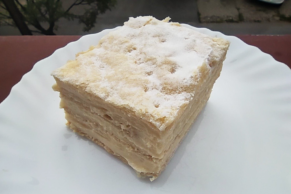 Кремпита — национальный сербский десерт