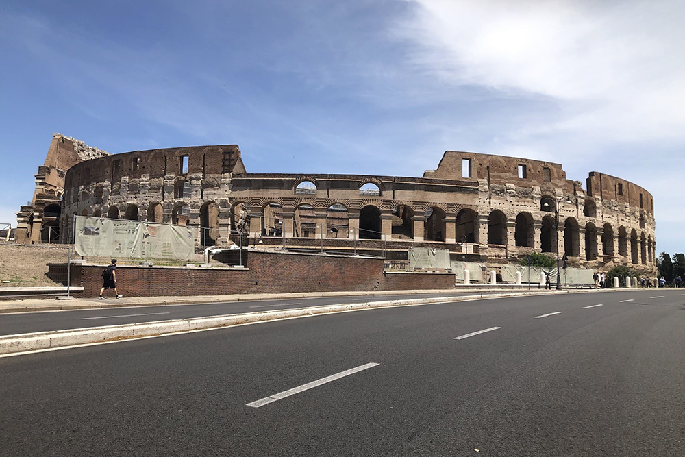 А это сердце Рима — грандиозный Колизей