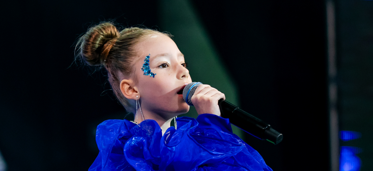 Как я помогла дочери справиться с заиканием и развить ее потенциал с помощью психолога и вокала