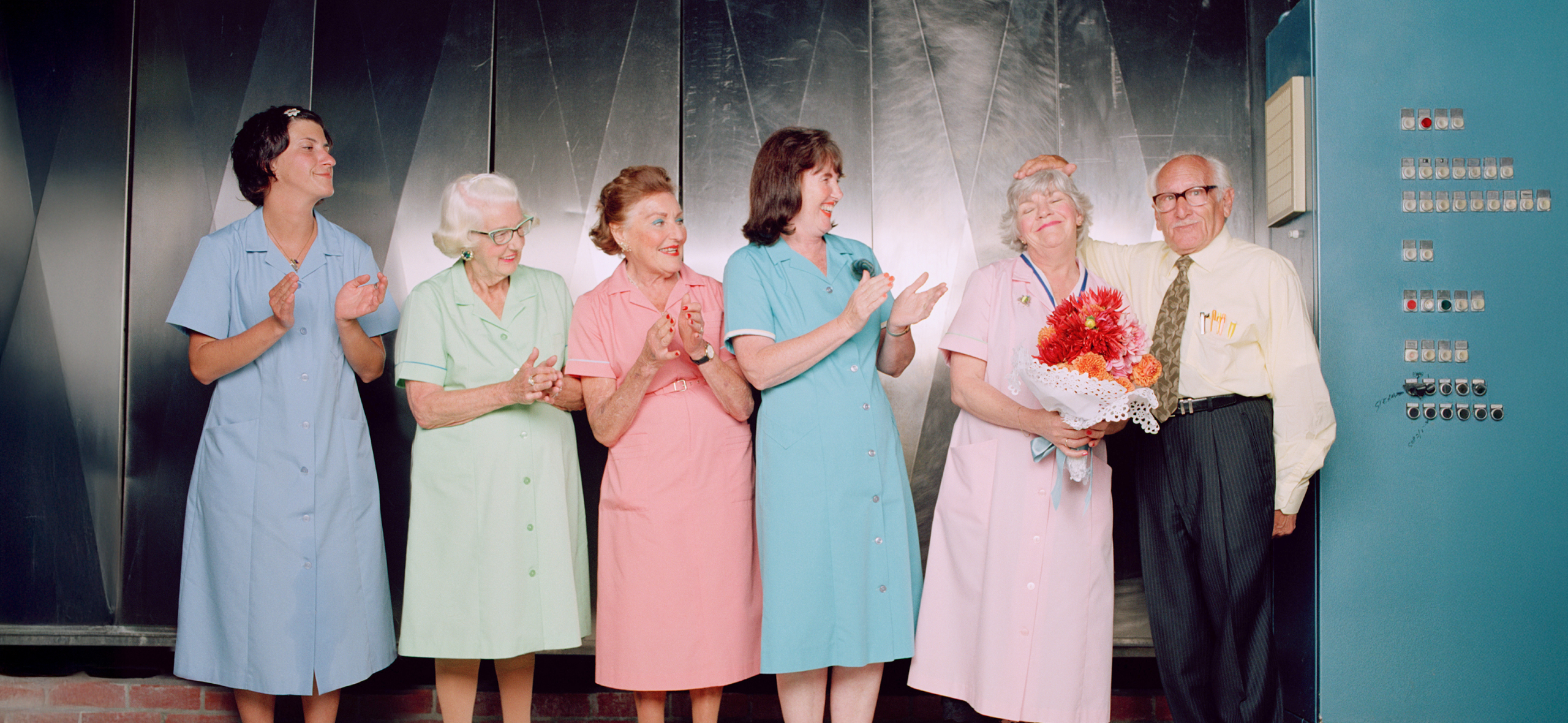 Как располагать к себе людей