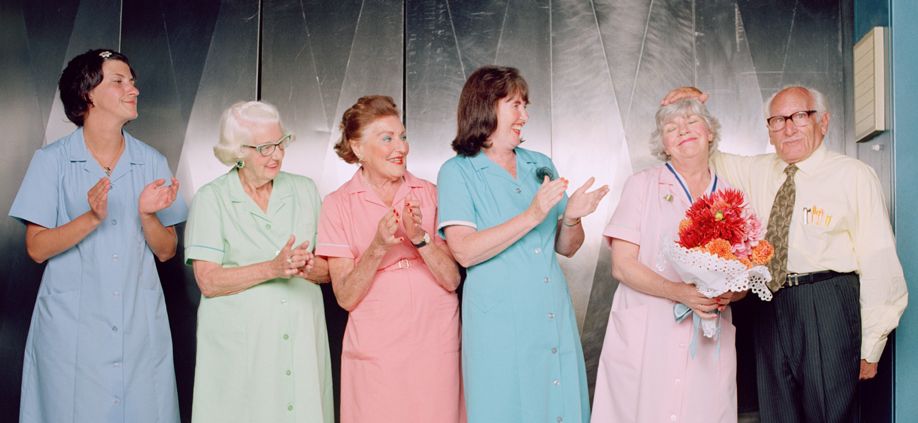 Как располагать к себе людей