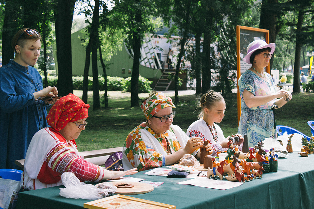 Еще на фестивале «Липецкое городище» можно приобрести сувениры местных мастеров и мастеров из соседних регионов