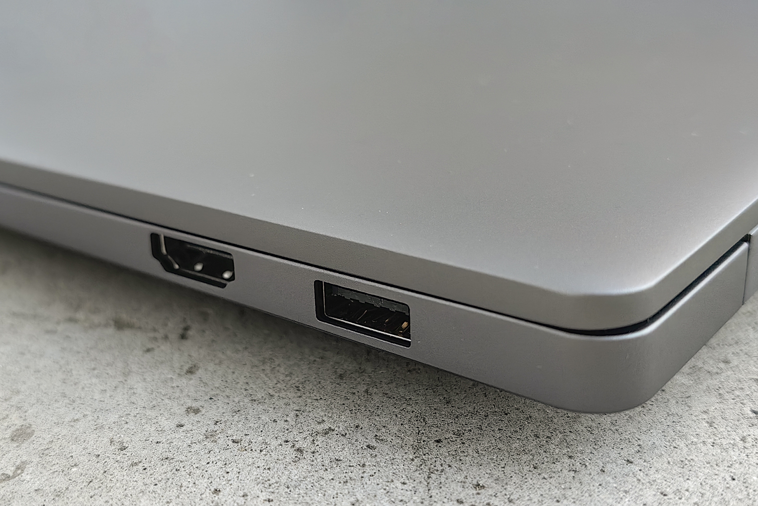 В ноутбуке всегда пригодятся полноразмерный USB и HDMI