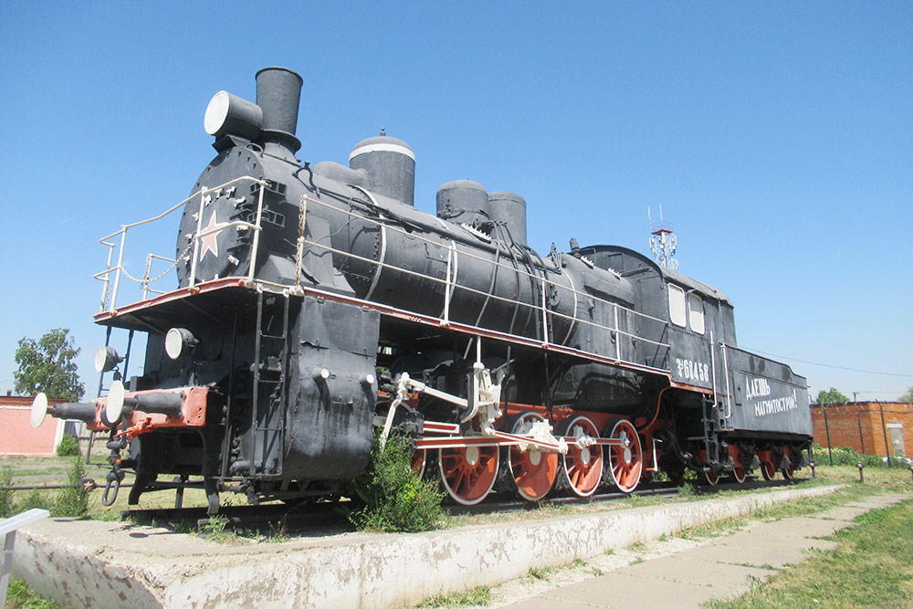 Памятник «Первый паровоз»