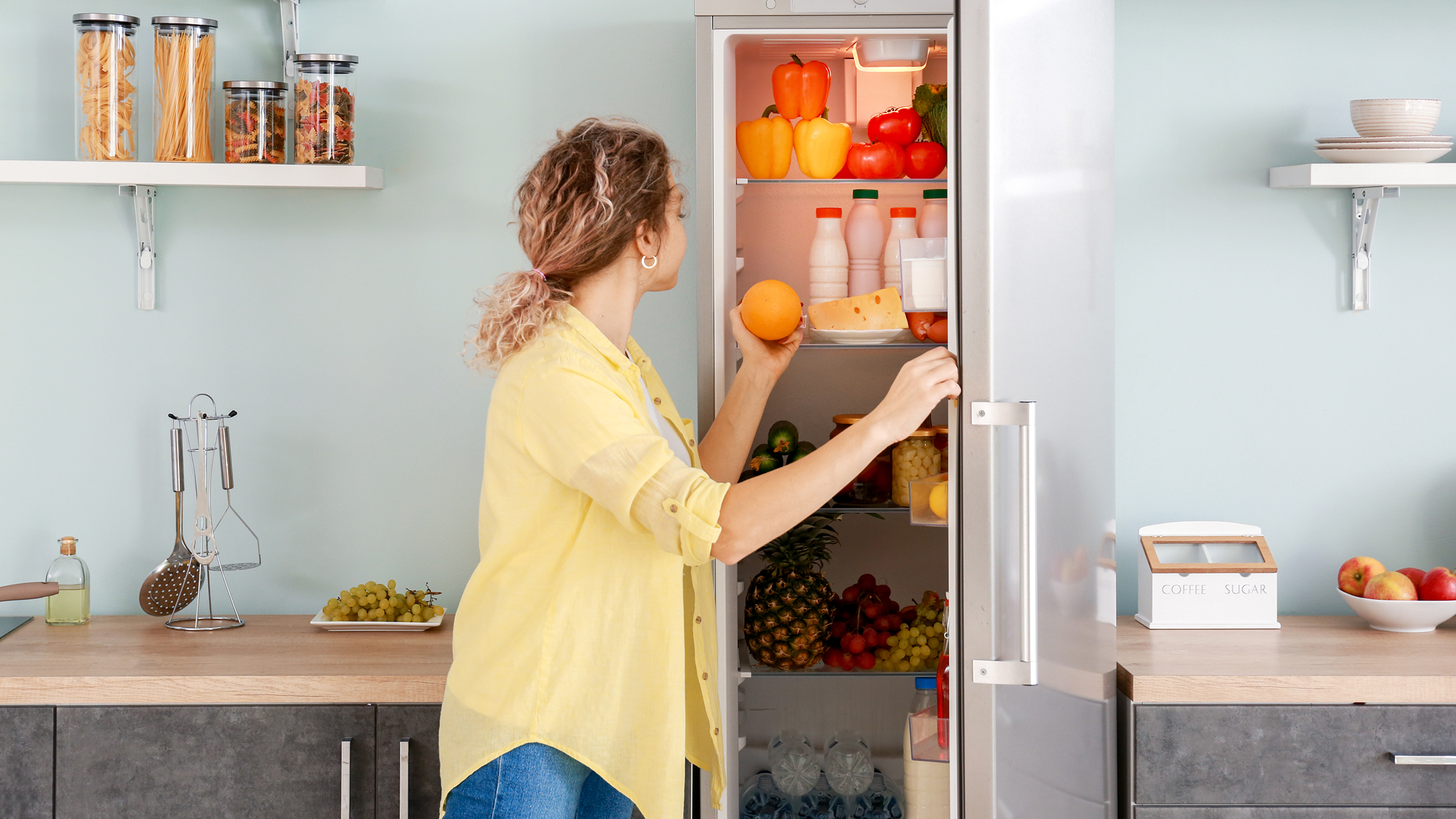 Как эффективно вывести плесень в холодильнике