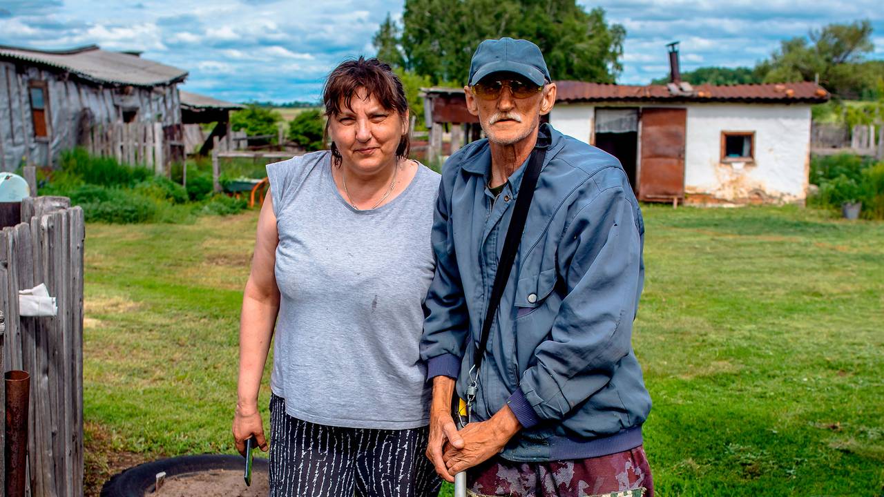 Семья много лет жила в доме, а потом оказалось, что муж давно его заложил