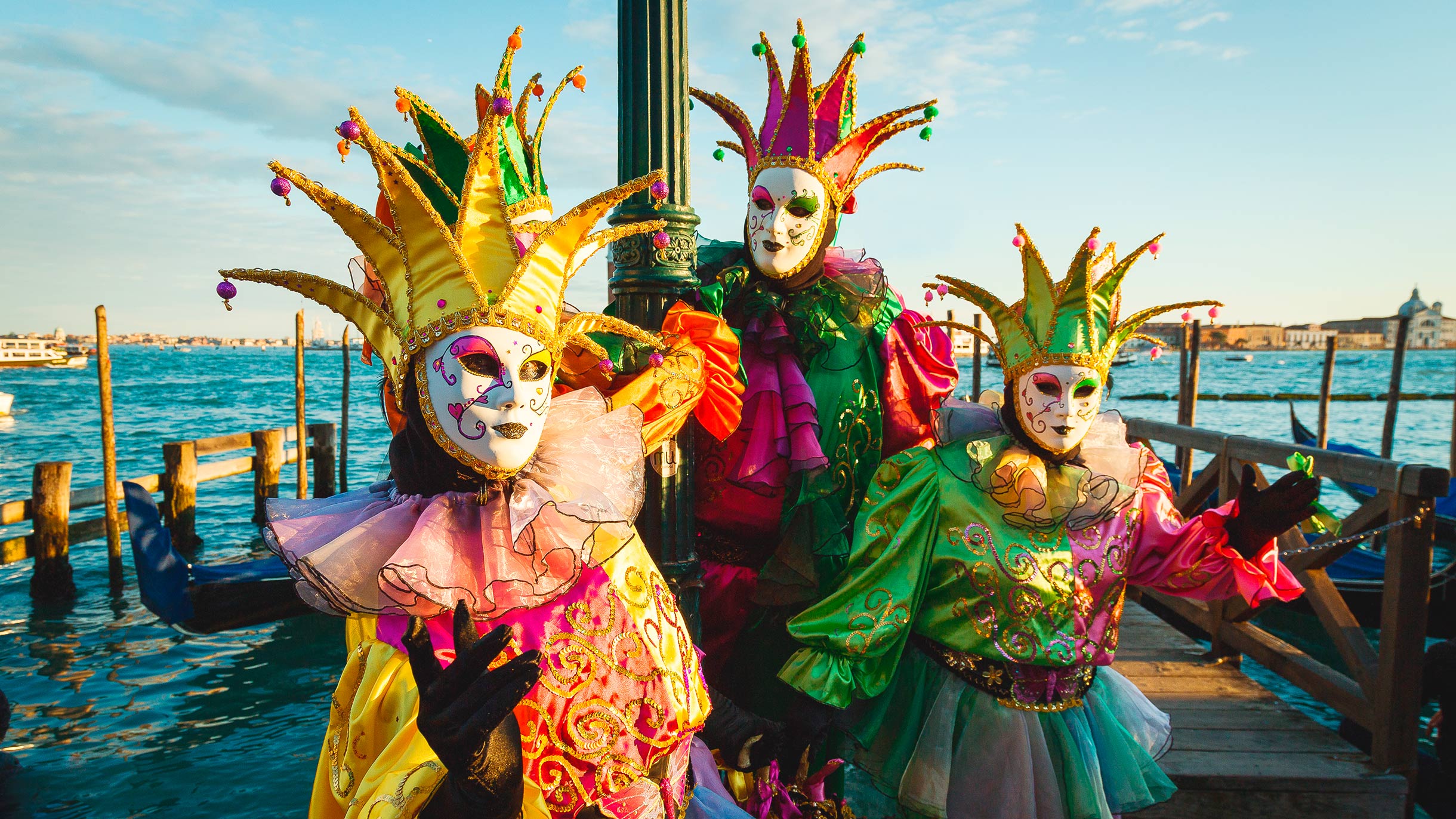 Сколько стоит съездить на Венецианский карнавал