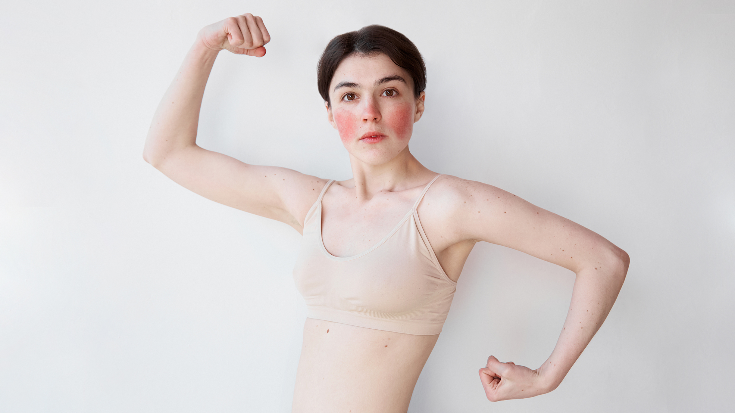 Как тренировки влияют на кожу и что защитит ее во время и после занятий