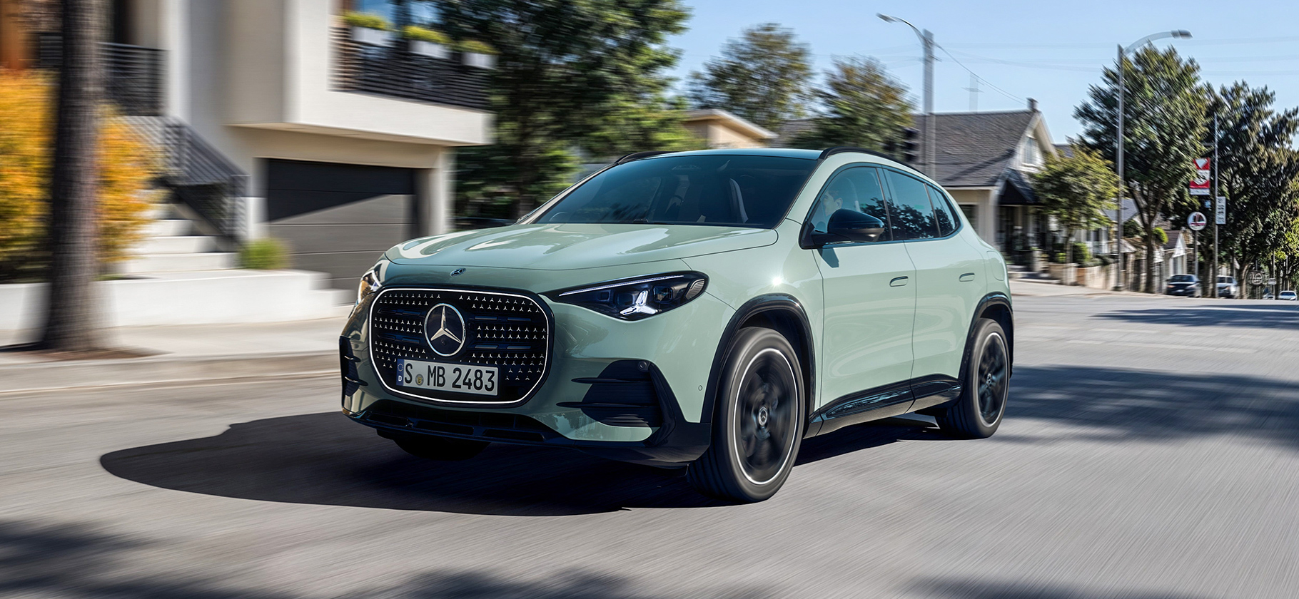 Mercedes показала кроссовер GLA нового поколения