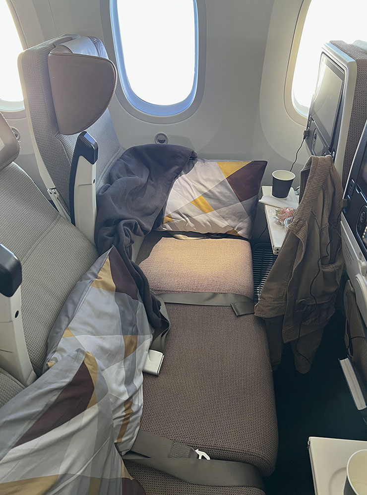 Комфортные и просторные места в самолете Boeing 787 от Etihad Airways