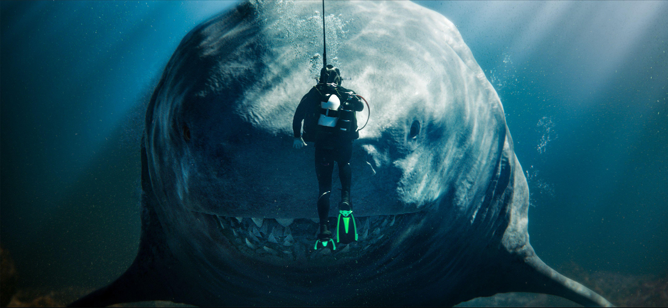 «Мег 2: Бездна» — Джейсон Стэйтем сражается с доисторическими акулами