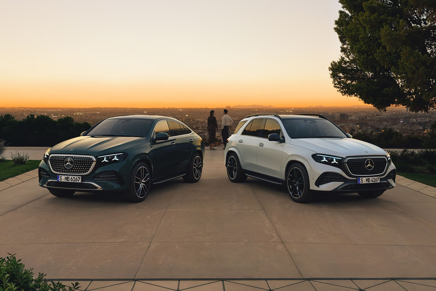 Слева — GLE Coupe, справа — обычный GLE