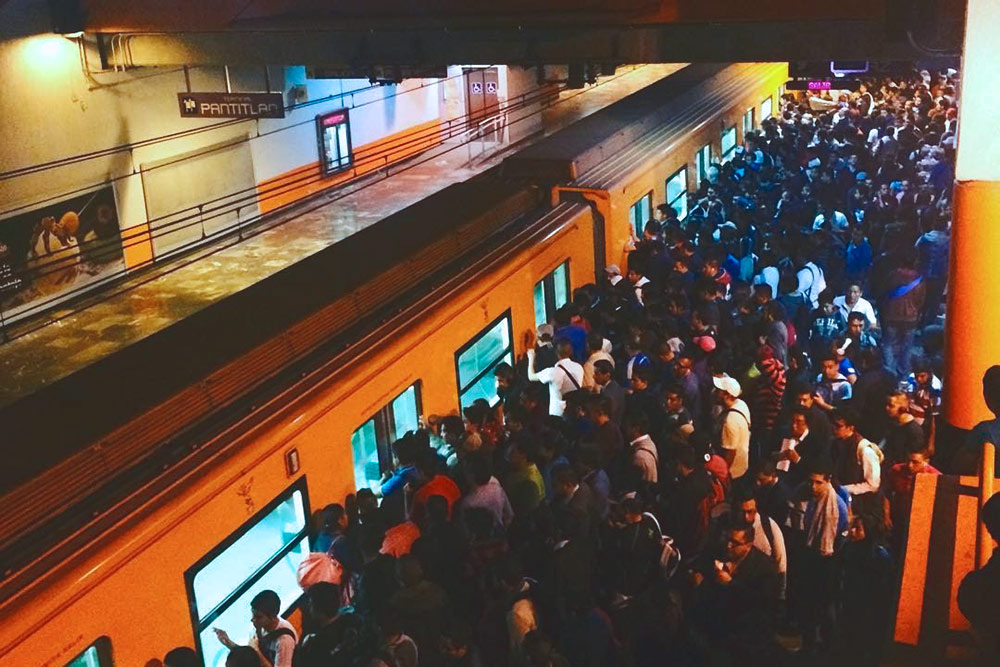Станция метро «Пантитлан» — одна из самых перегруженных и небезопасных в Мехико