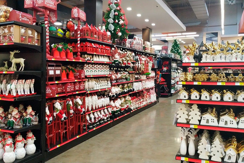 Перед Рождеством все магазины завалены новогодней символикой, а перед Днем мертвых — ну вы поняли