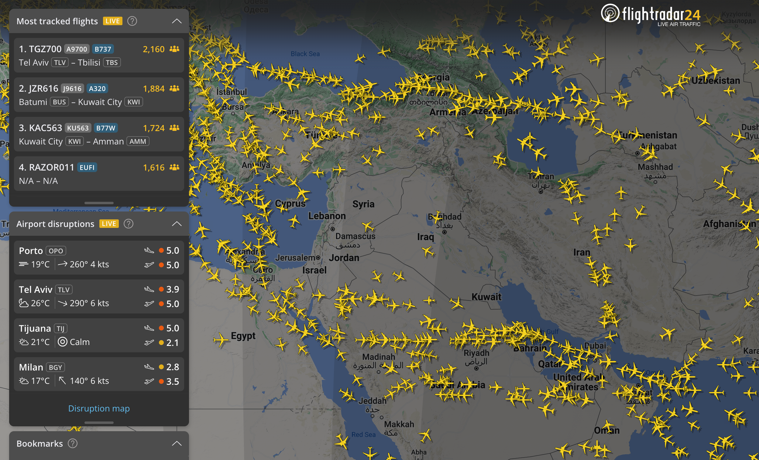 По интерактивной карте из сервиса «Флайтрадар» видно, что большинство самолетов сейчас облетают Иран и Ирак. Источник: flightradar24.com