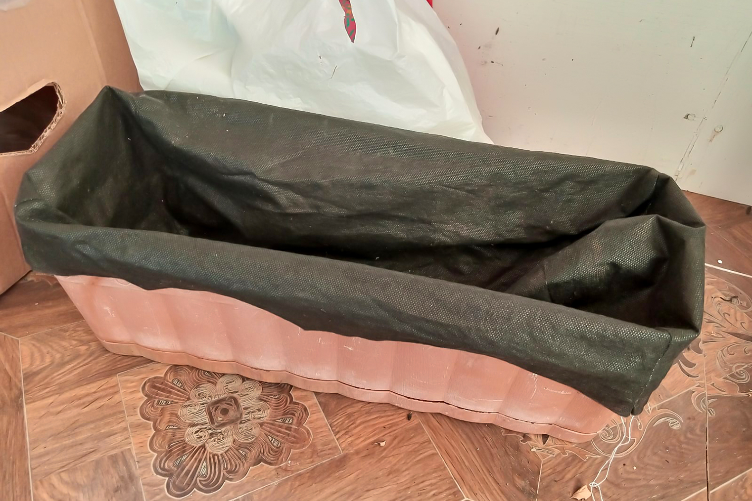 Так выглядит ящик с агротексом