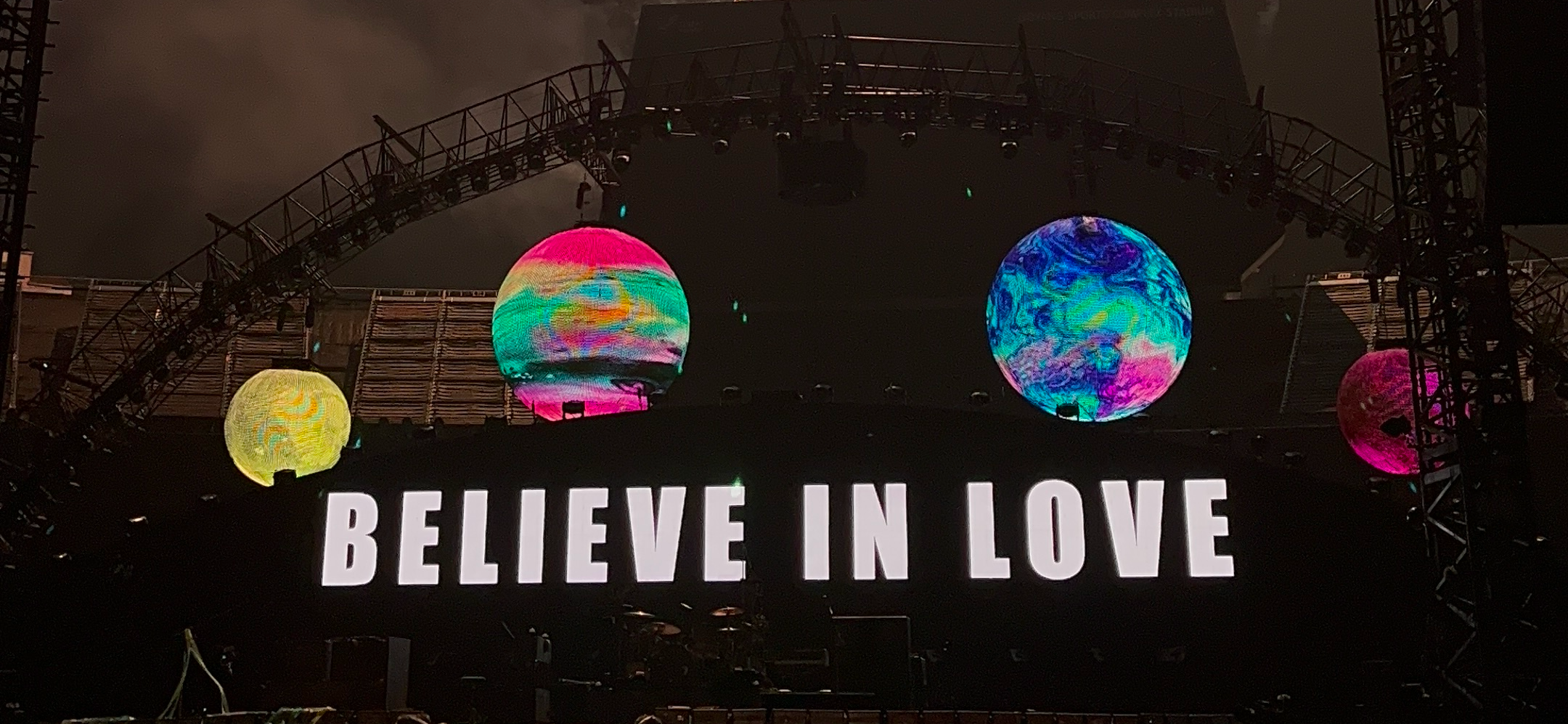 Coldplay, Корея и капли для носа: мои итоги 2025 года