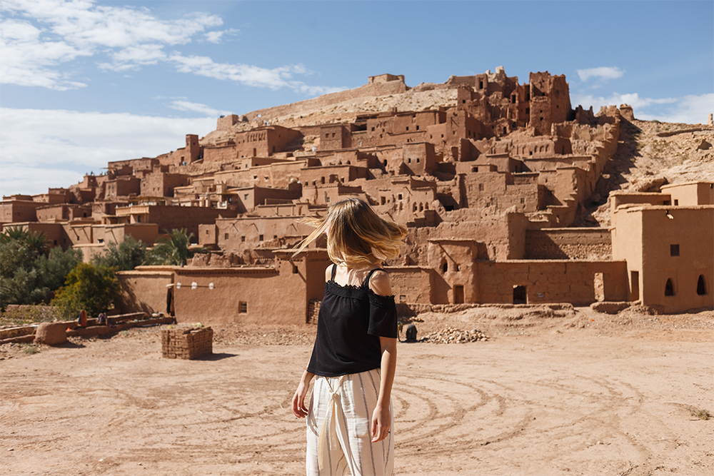 Крепость Айт-Бен-Хадду стала популярной после съемок сцен для сериала «Игра престолов». Специально для них восстановили полуразрушенные стены. Сейчас это хороший пример того, как выглядели древние марокканские поселения