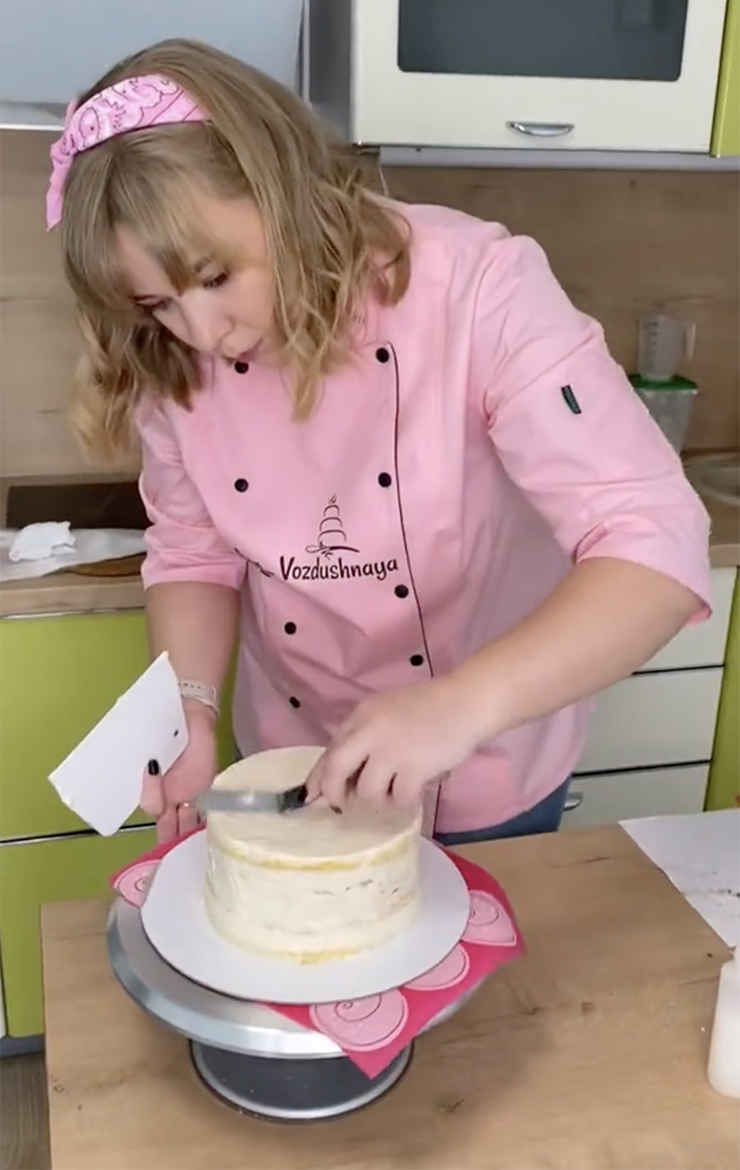 Однажды квартиру арендовали для съемок ролика о приготовлении торта. Источник: ann_vozdushnaya / TikTok