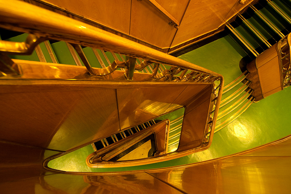 В путеводителях пишут, что похожая лестница была на «Титанике». На самом деле они совсем разные. Источник: wikimedia.org