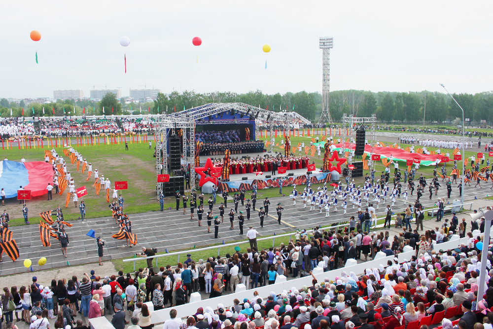 Все праздники у нас проводятся на стадионе «Строитель» и на большой площадке «Майдан»