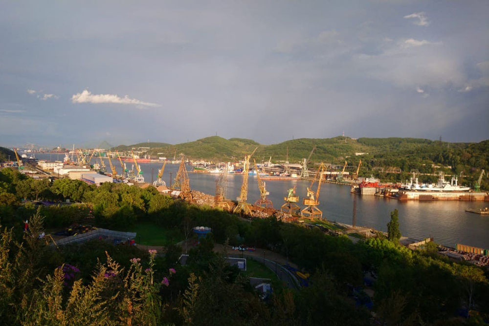 Вид на порт Находки