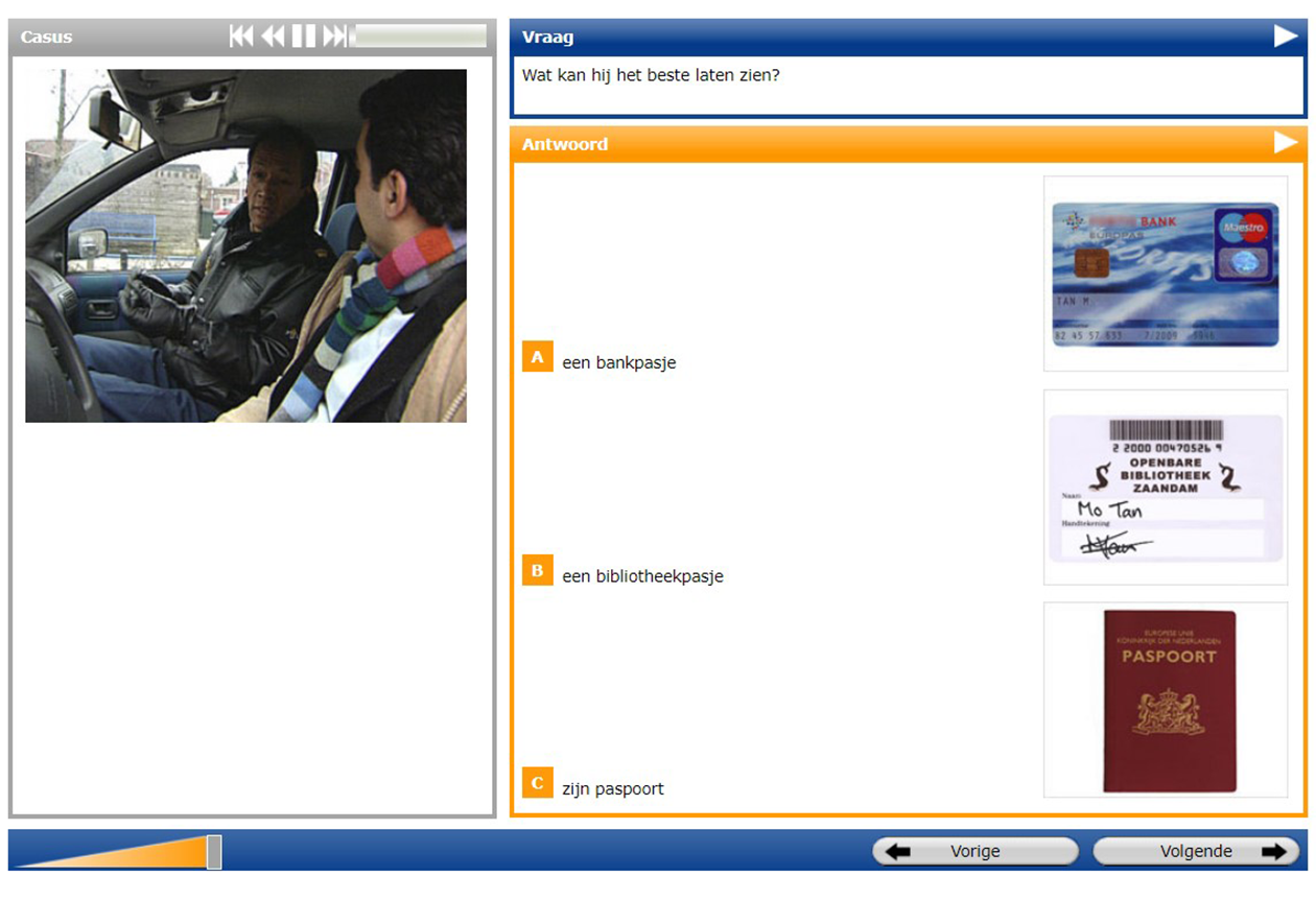 Типичный вопрос на экзамене: «Бо попал в аварию. Что он должен показать инспектору?» Варианты ответов: а) банковскую карту; б) пропуск в библиотеку; в) паспорт. Правильный ответ очевиден. Источник: inburgeren.nl
