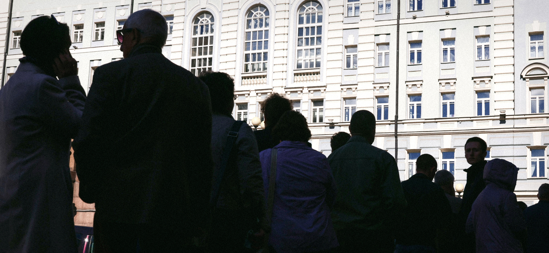 «Всю жизнь про­стояла в очереди»: 5 историй о том, что квартиры в СССР ​давали не всем