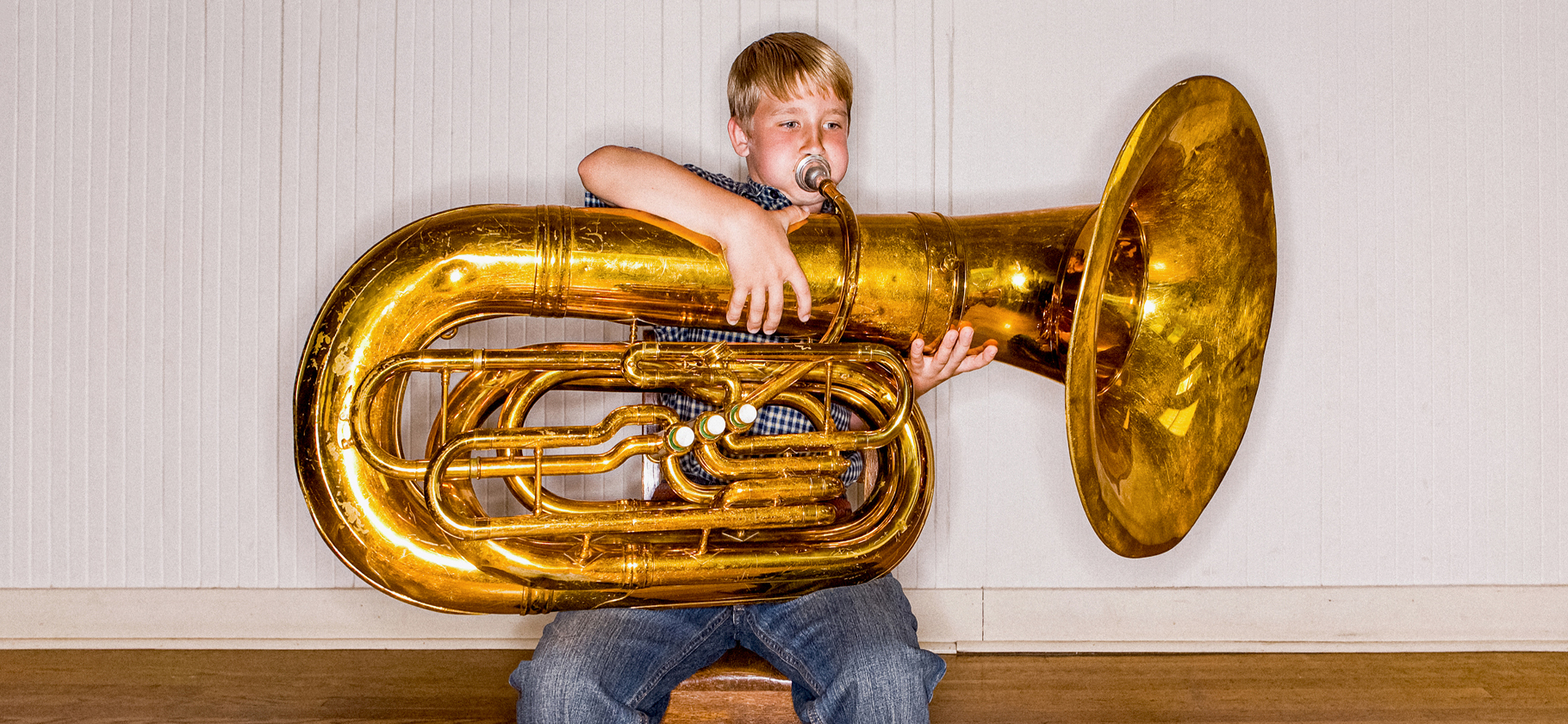 «От бессилия срыва­лась»: 5 советов, как наладить отношения с соседями, если у вас шумный ребенок