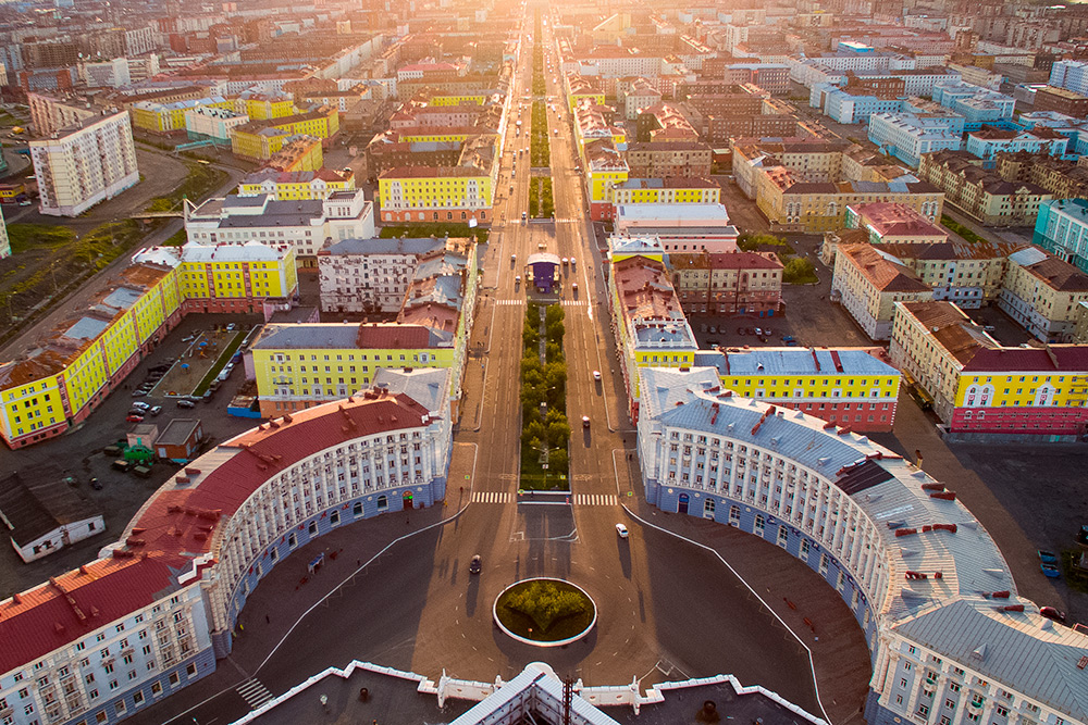 Вид со здания управления комбината на Ленинский проспект. Автор: IIbIXAPb / Shutterstock.com